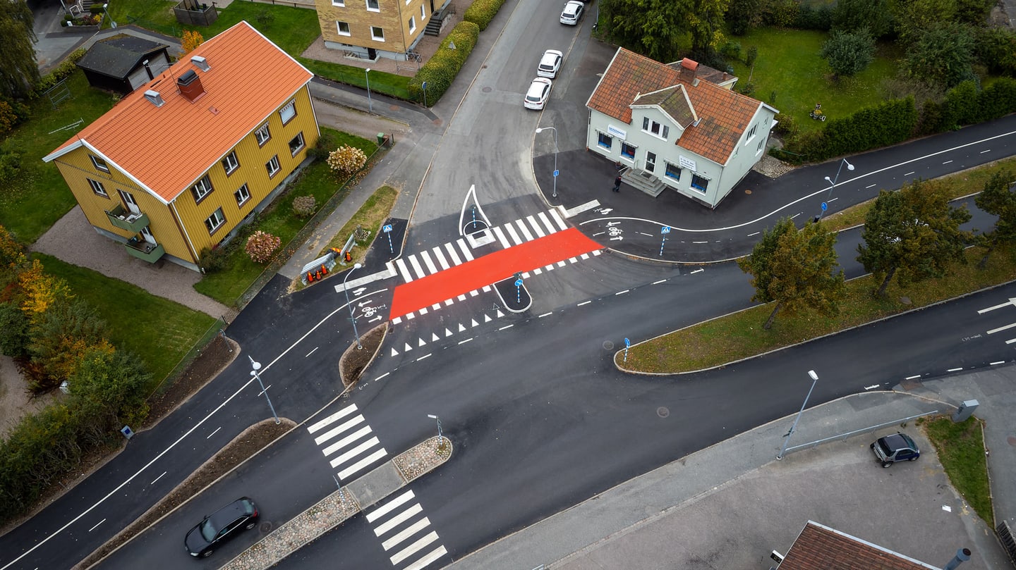Red crossing, Nov 2021