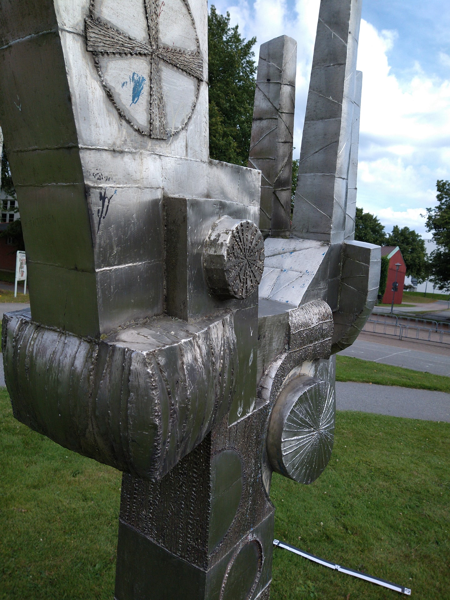 Reference photo from a photogrammetry capture set for a small metal sculpture.